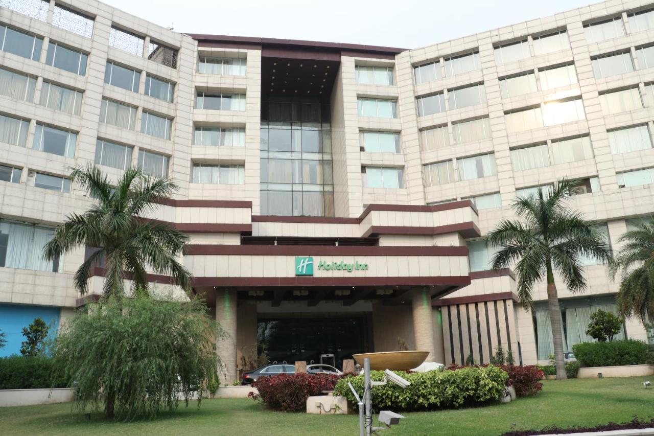 Holiday Inn Chandigarh Panchkula, An Ihg Hotel Exterior photo